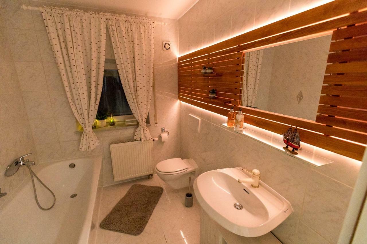 Ferienwohnung Landhaus Swisttal - In Der Naehe Phantasialand Bruehl Und Palmenparadies Therme Euskirchen 외부 사진